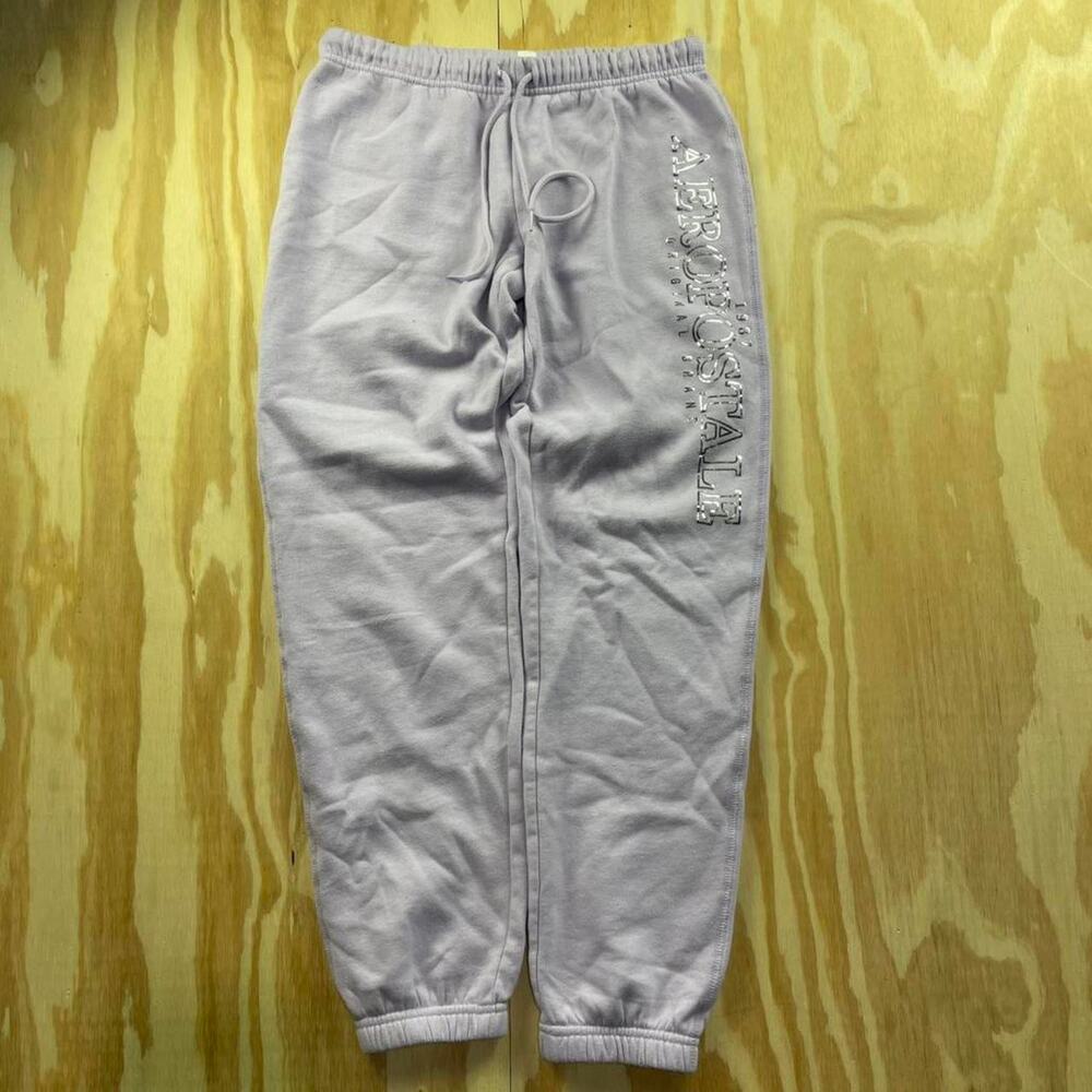 Pastel Purple Aeropostale Sweatpants – Relaxed Fit – Women’s M